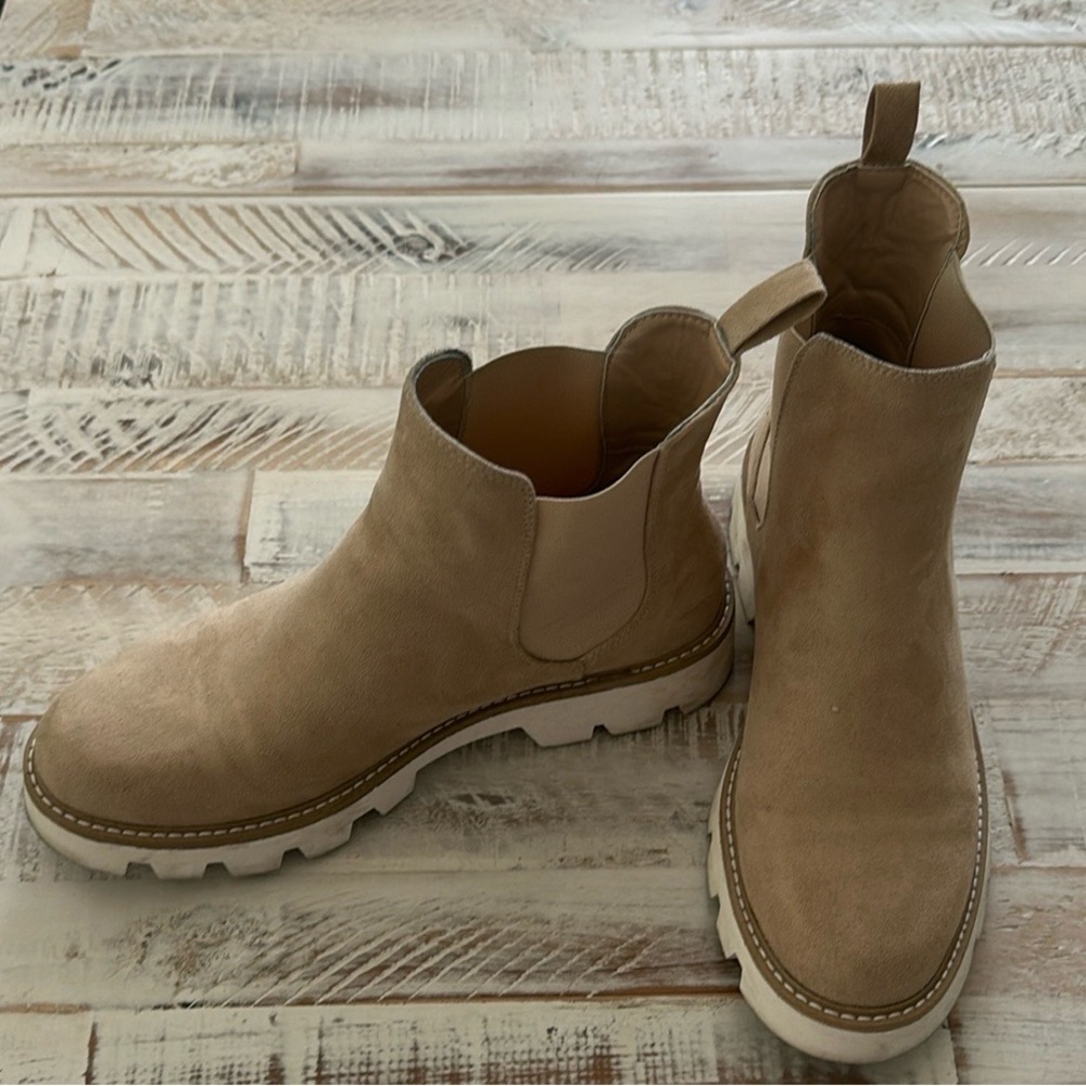 Chinese Laundry Bootie sz8.5